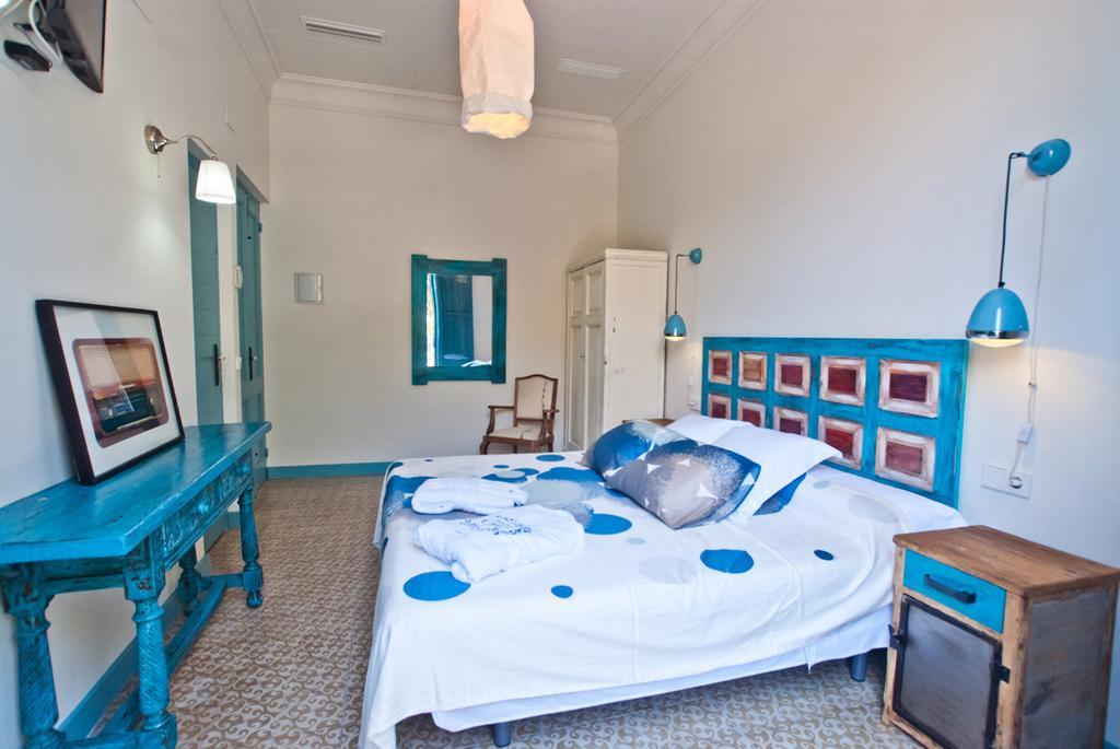 Hotel Hostal Chic Sant Feliu de Guixols Room photo