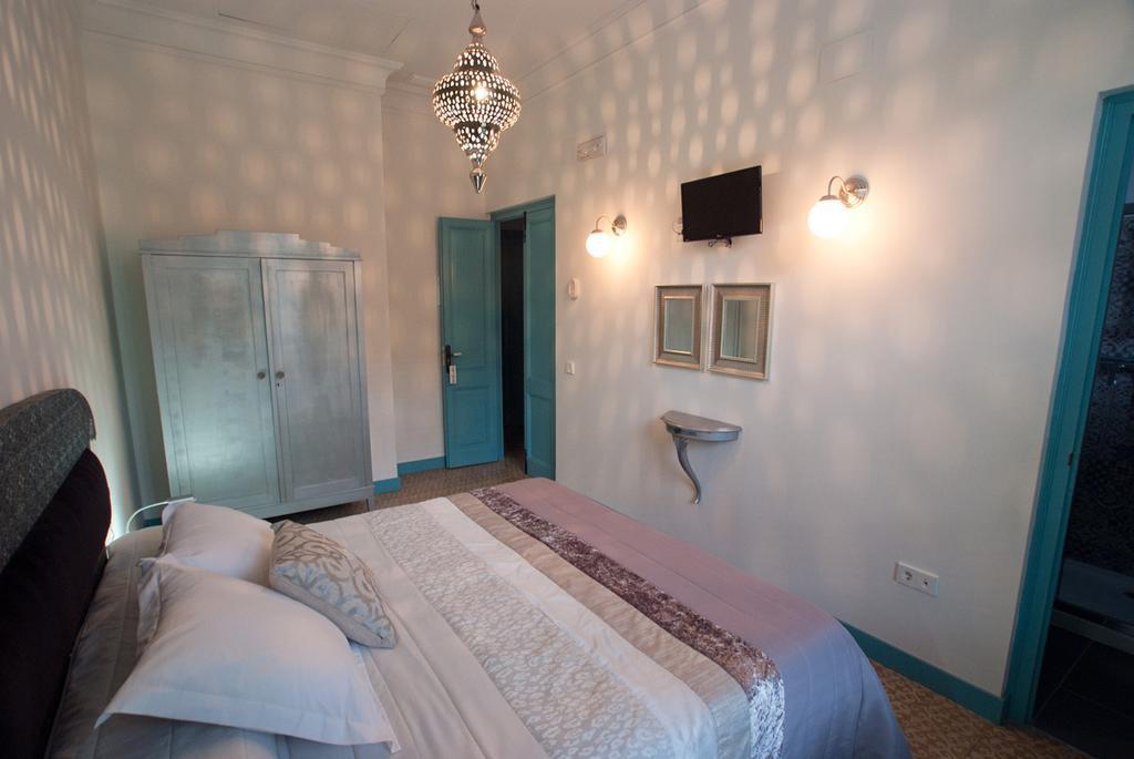 Hotel Hostal Chic Sant Feliu de Guixols Room photo