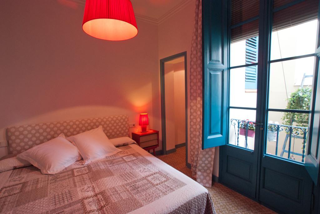 Hotel Hostal Chic Sant Feliu de Guixols Room photo