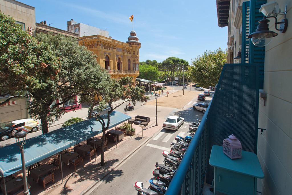 Hotel Hostal Chic Sant Feliu de Guixols Room photo